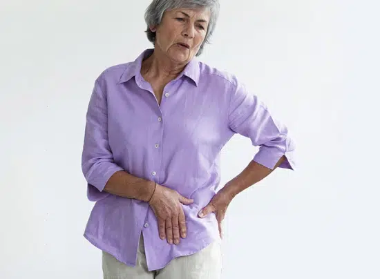 Hip Pain in Seniors (Causes, Treatment & When Do You Need to See a Doctor)