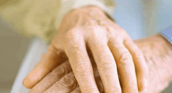 hands holding