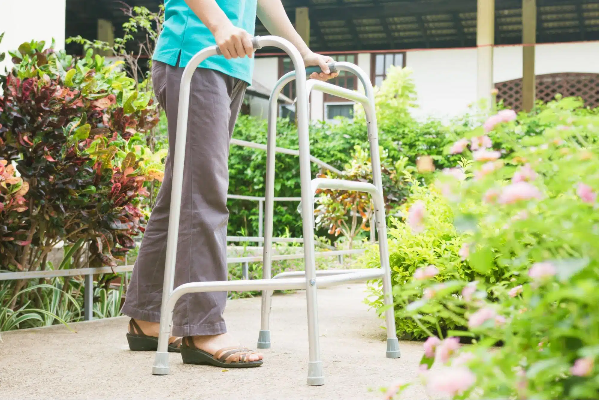 How to Use Walkers and Canes: Prevent Falls Among the Elderly